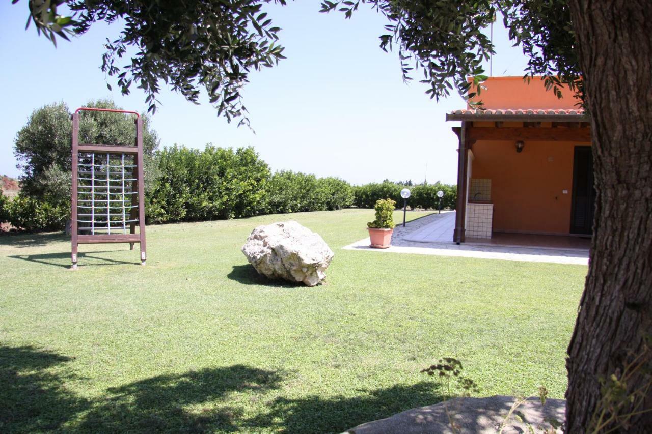 Il Casale Di Zio Marco Vila Torre Chianca Exterior foto